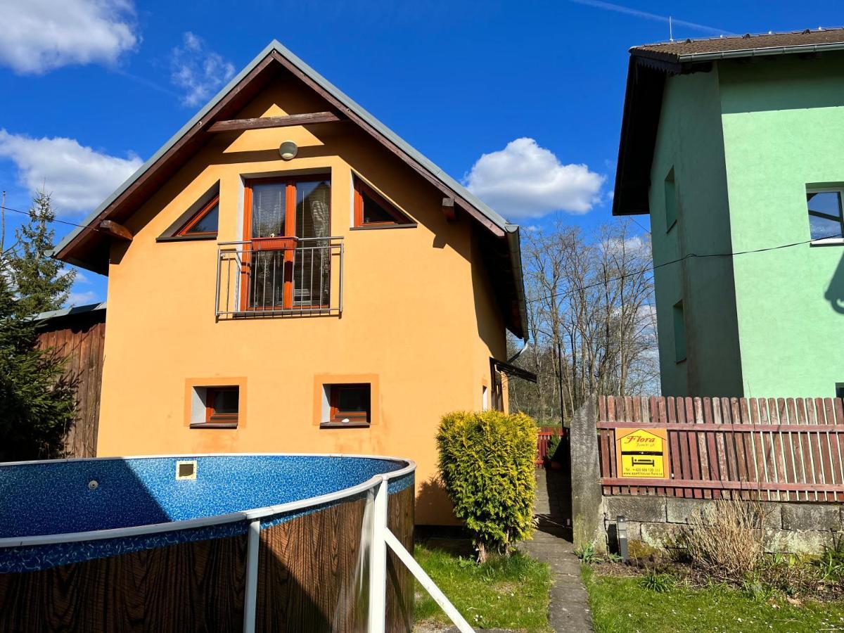 Cely Dum Flora V Ceskosaskem Svycarsku Apartment Janov Exterior photo